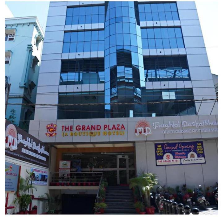 Blossoms Room The Plaza-Luxury Collection- Lakdikapul Hyderabad Exterior foto
